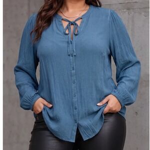 Torrid Blue Tie Neck Button Down Blouse Size 00 Textured Long Sleeve Top Large